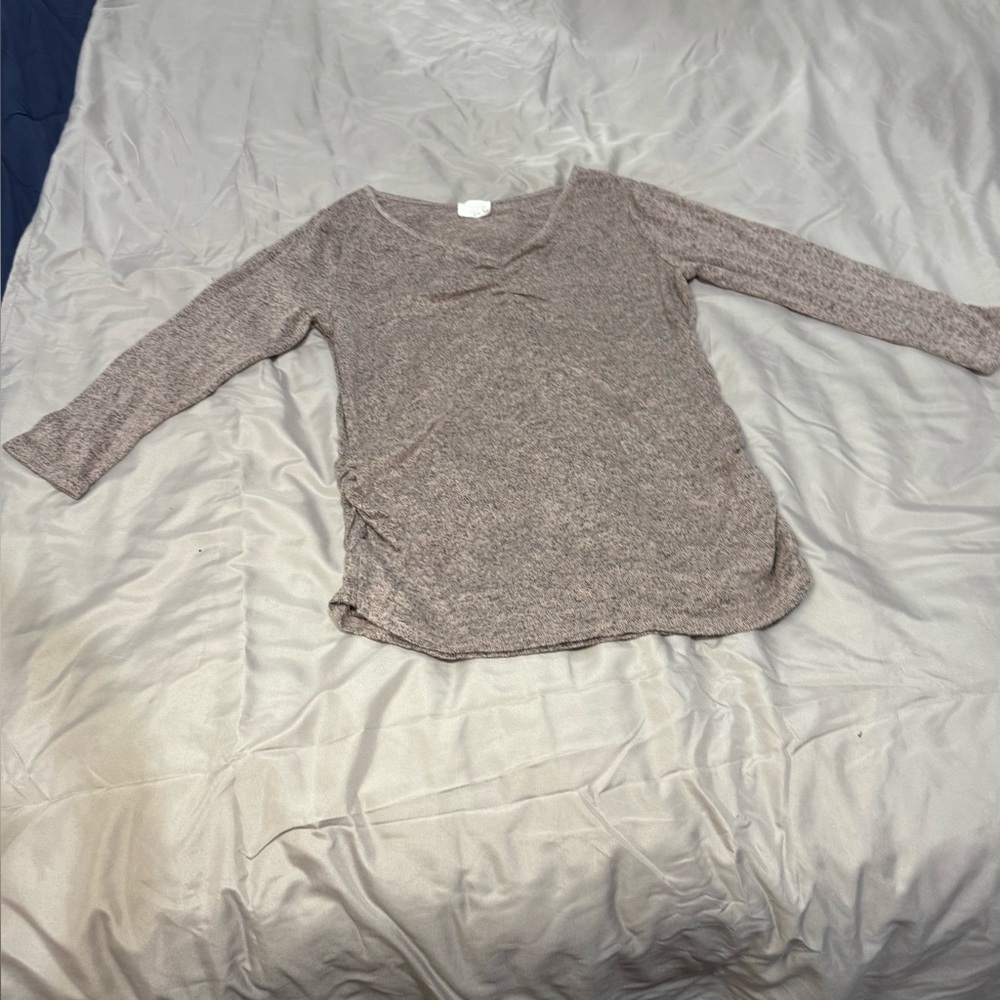 Gray Knit top size small perfect for layering.